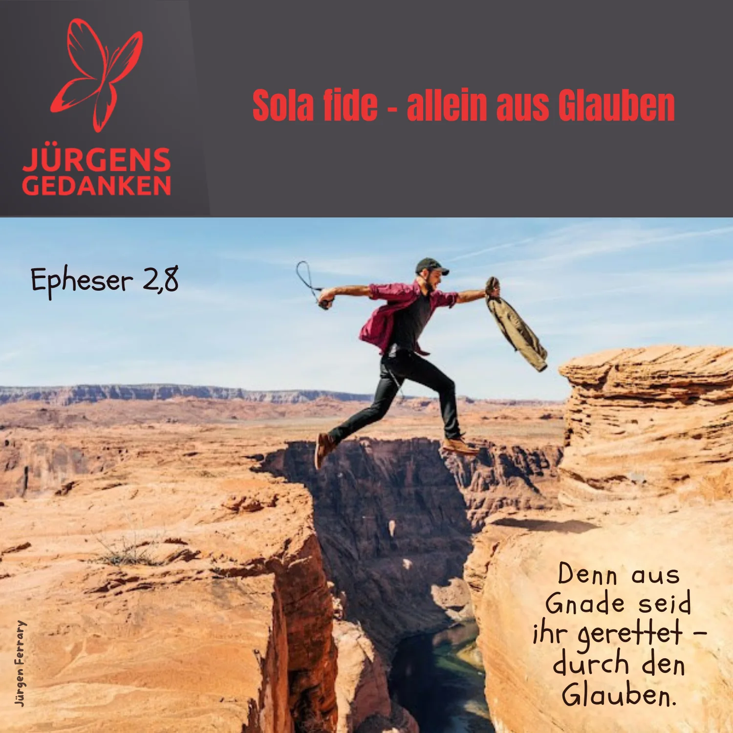 Mann springt über einen Graben