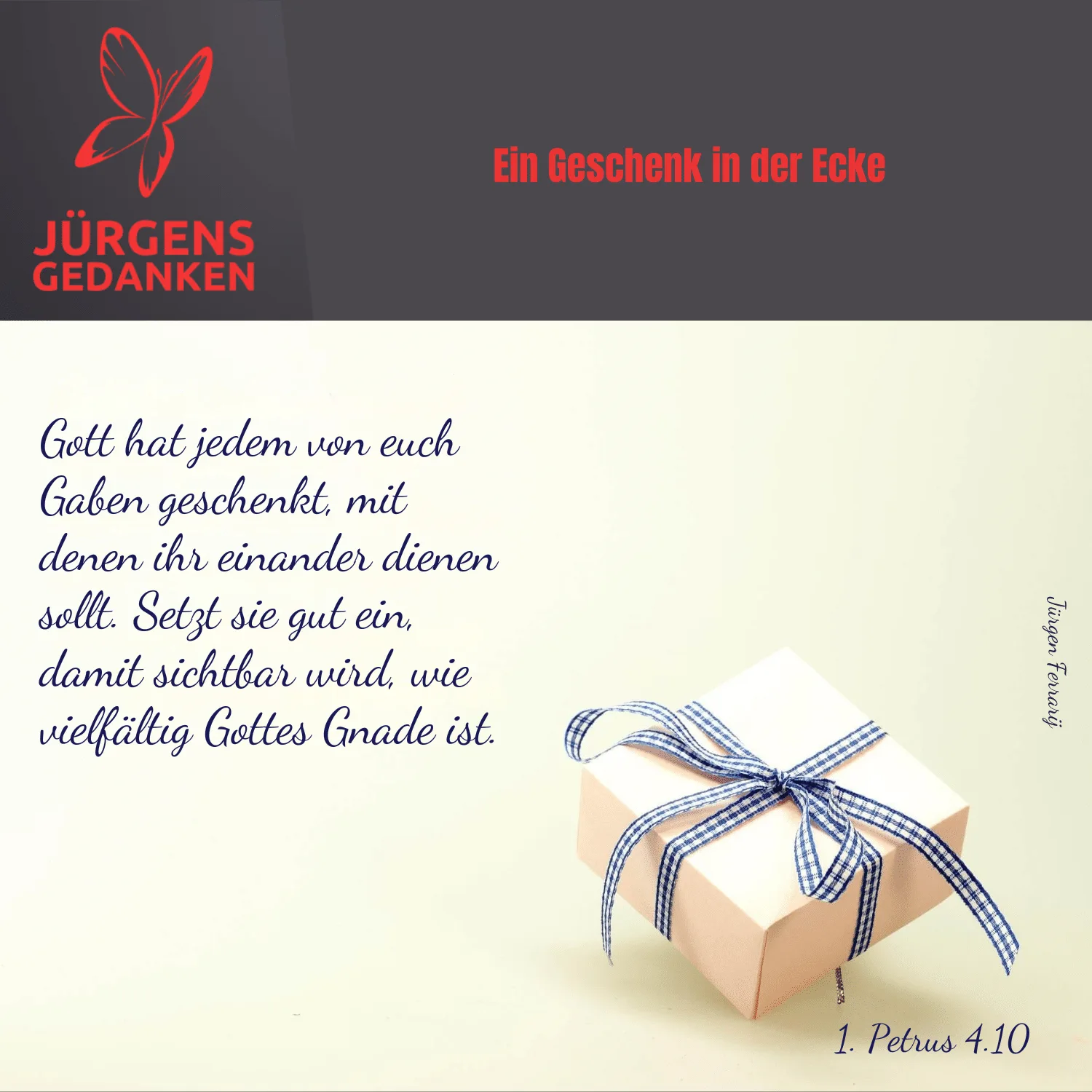 Geschenk mit weiß-blauer Schleife