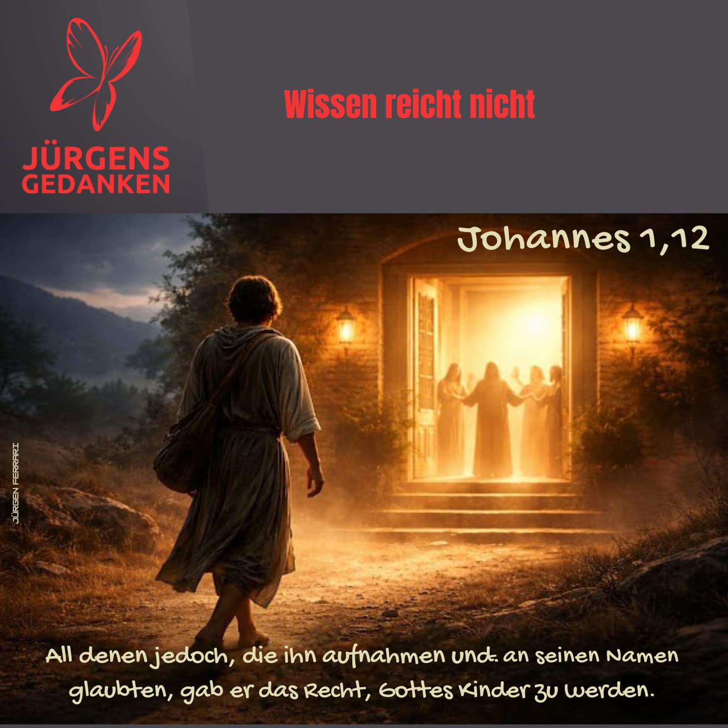 Mann geht auf ein offenes Haus zu