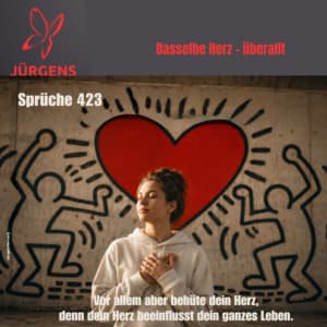 Frau steht vor einer Wand mit einem gemalten Herz